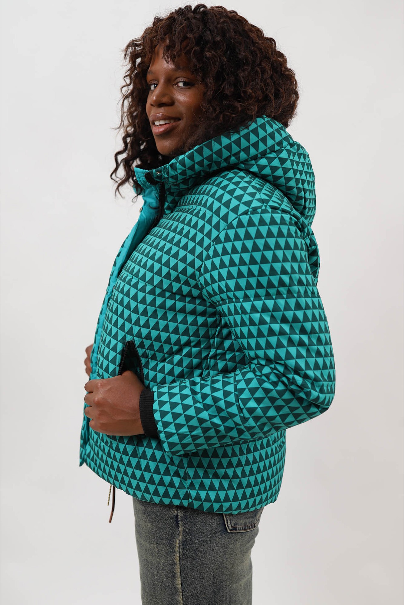 Geacă Scurtă Groasă de Iarnă cu Glugă și Buzunare Como