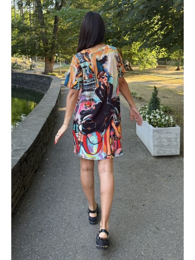 Stil urban și imprimeuri de revistă – Rochie City Melek, piesa verii 2025