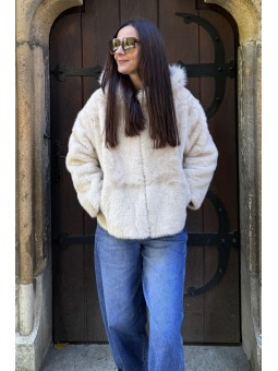 Inspirație de toamnă Blană Scurtă Ecologică RoxBlană Scurtă Ecologică Rox Bej comodă și elegantă