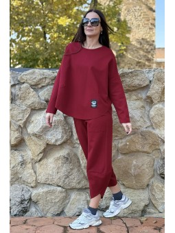 Descoperă moda toamnei: compleul oversized Guardda în nuanță vișinie