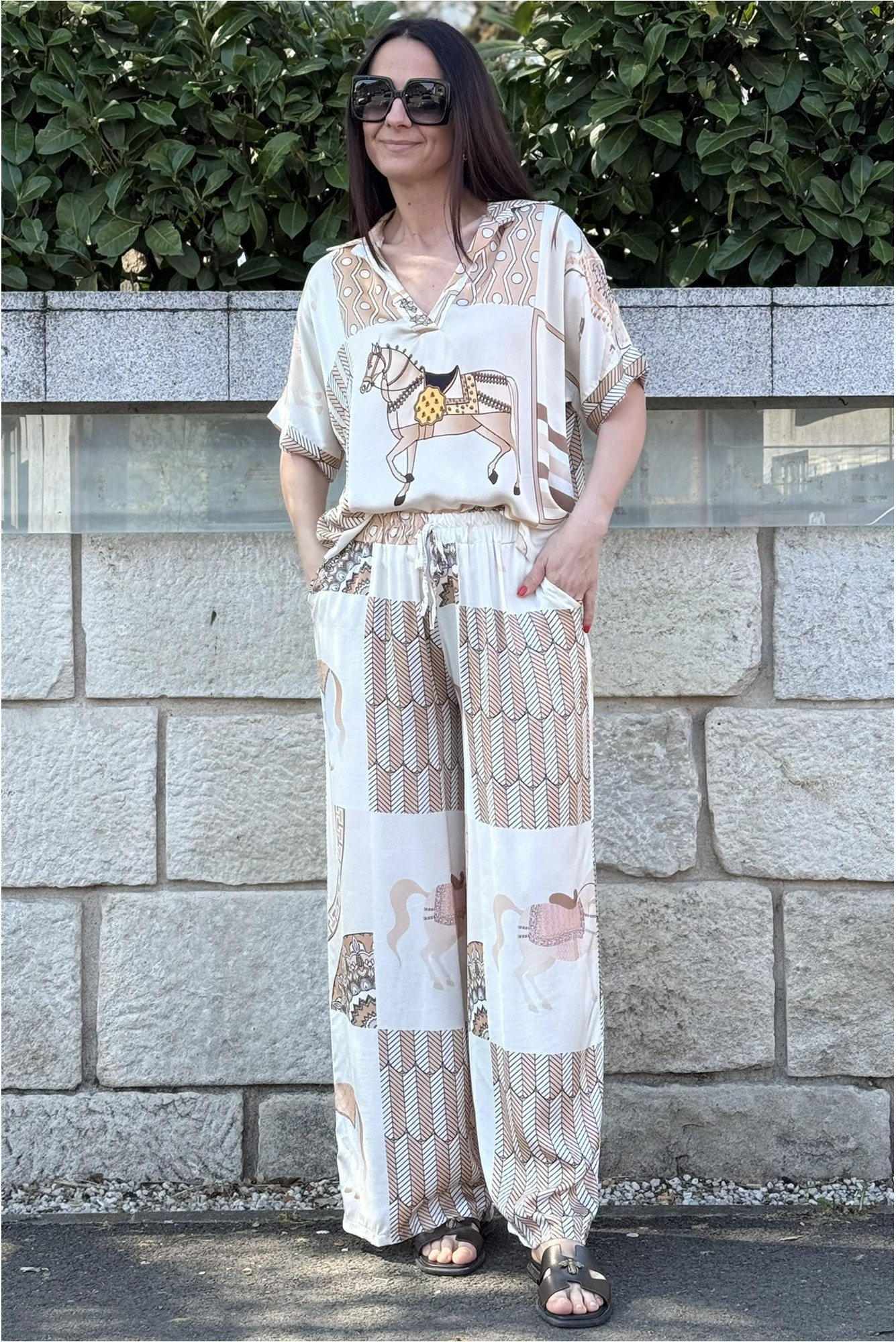 Compleu set dama vascoza si matase bej stil modern made in Italia