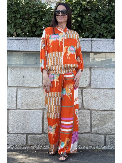 Tinuta dama vascoza matase Horse Odyssey Orange compleu vibrant vara 2026